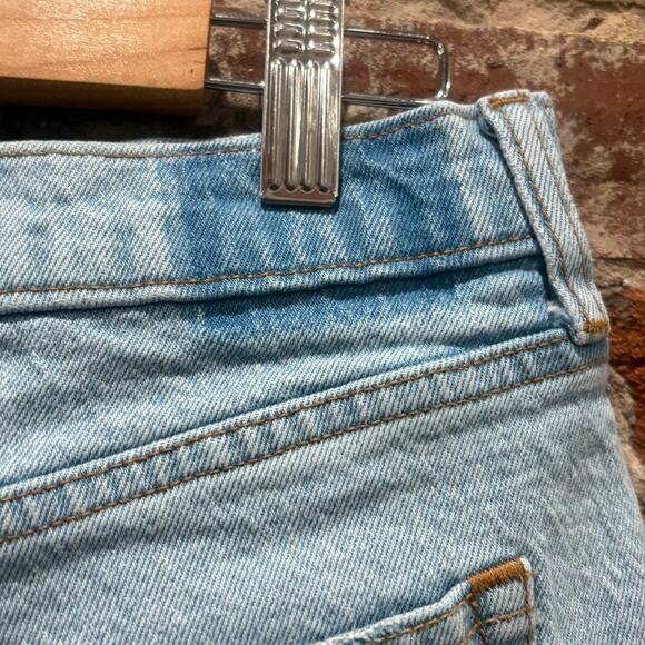 Abercrombie & Fitch The Mom Short High Rise Size 29 Size 8 - Picture 5 of 6